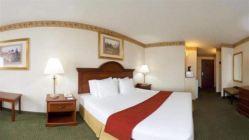 Holiday Inn Express Athens By Ihg Экстерьер фото